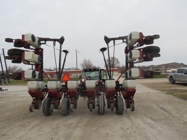 Image of White 5100 equipment image 4