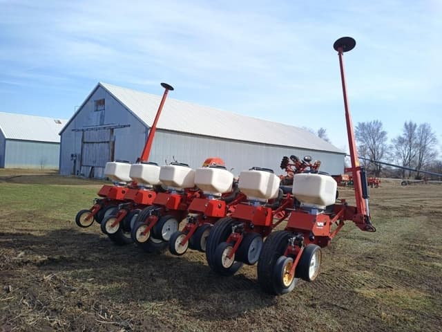 Image of White 5100 equipment image 4