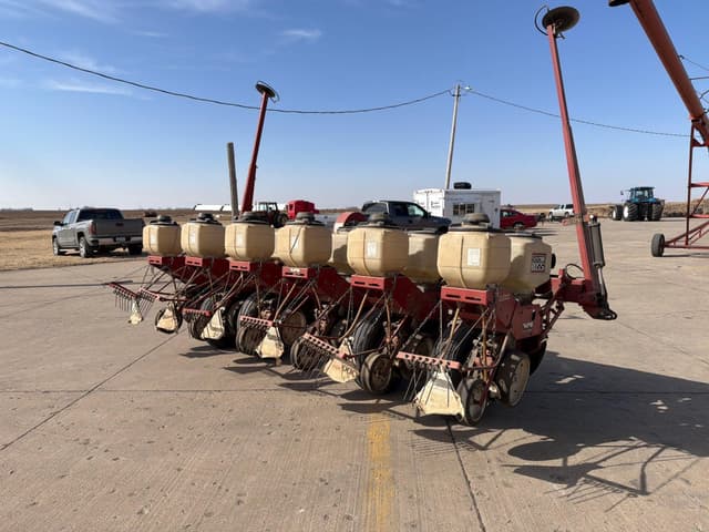 Image of White 5100 equipment image 2