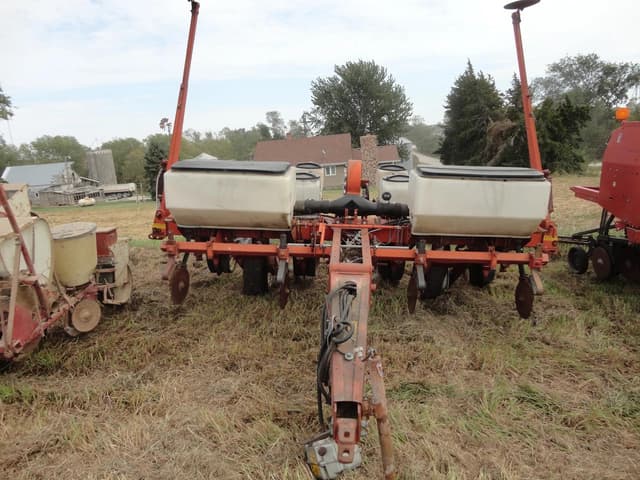 Image of White 5100 equipment image 1