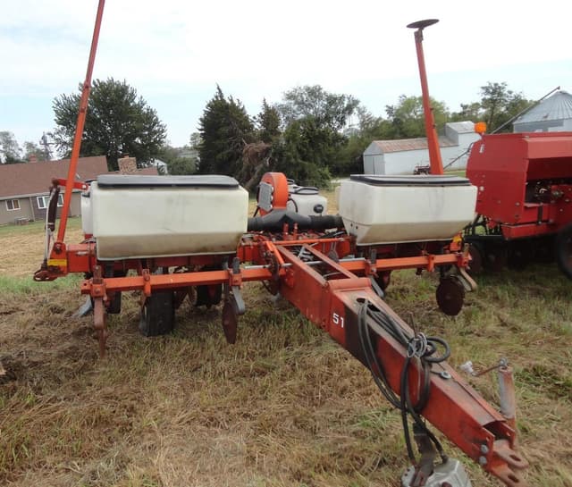 Image of White 5100 equipment image 2