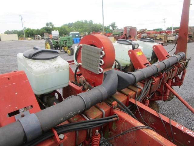 Image of White 5100 equipment image 3