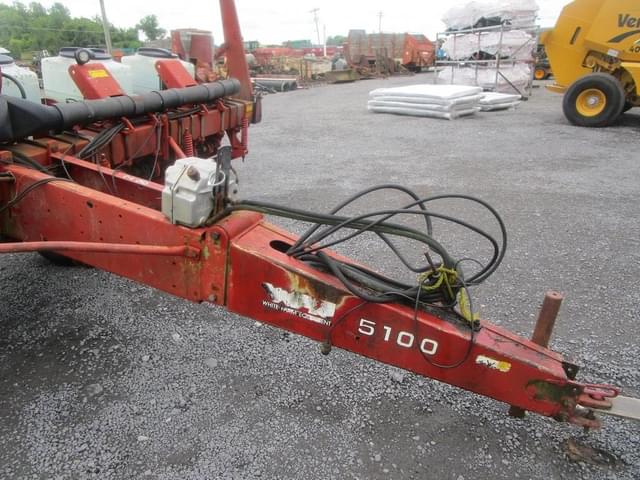 Image of White 5100 equipment image 1