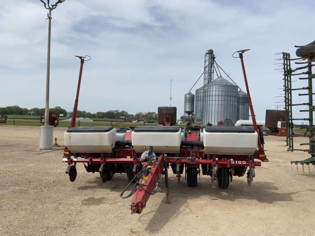 Image of White 5100 equipment image 1