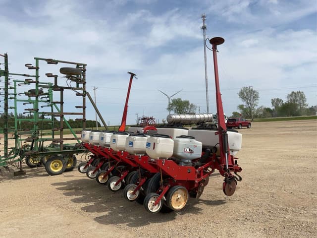 Image of White 5100 equipment image 4