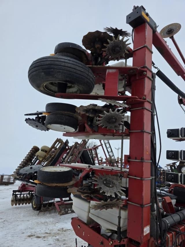 Image of White 5100 equipment image 4