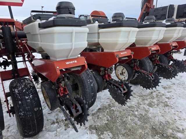 Image of White 5100 equipment image 3