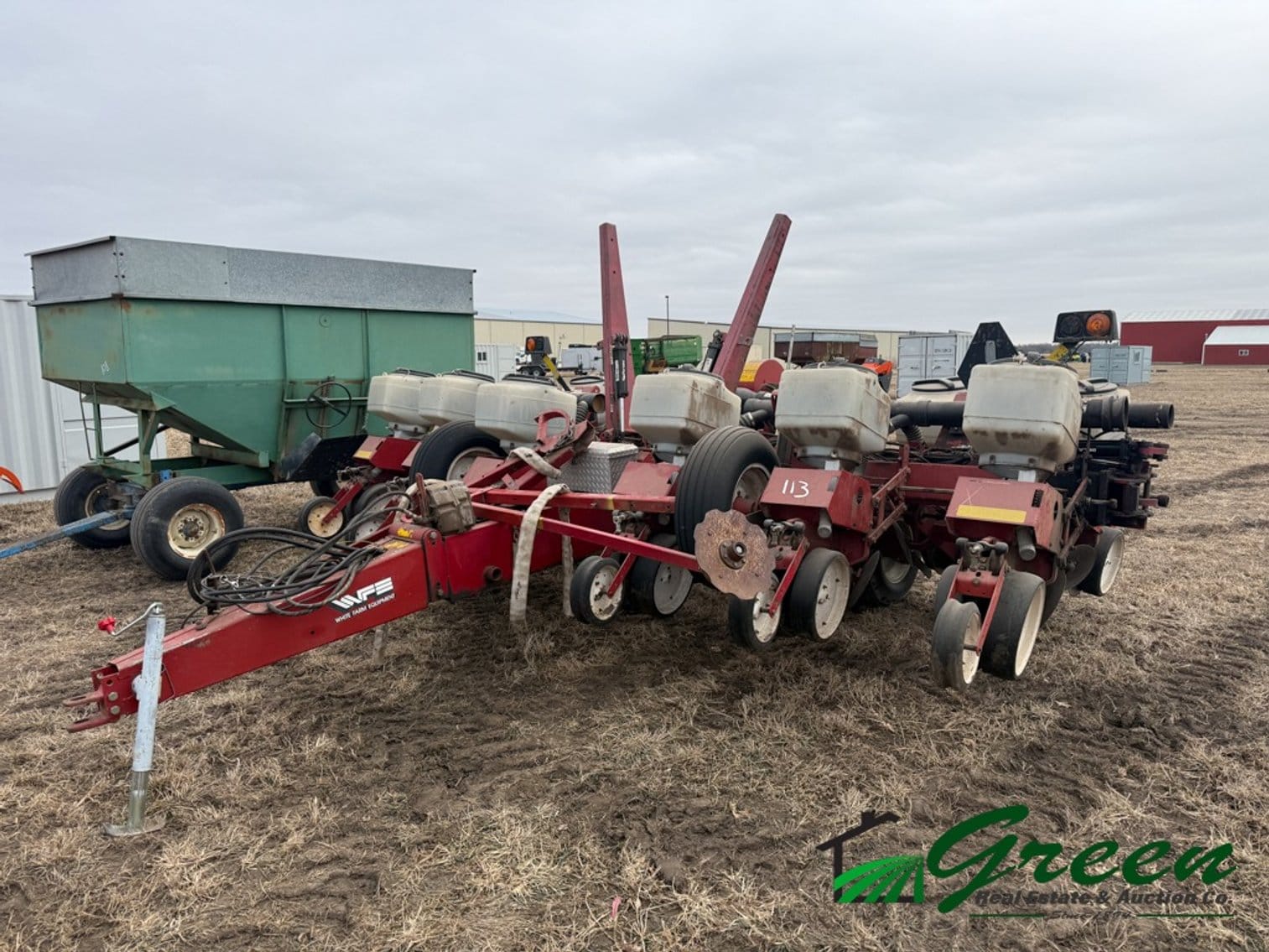 White 5100 Equipment Image0