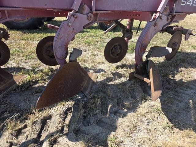 Image of White 549 equipment image 1