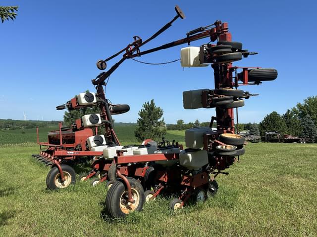 Image of White 5700 equipment image 4