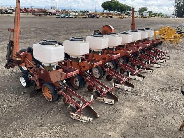 Image of White 5700 equipment image 4