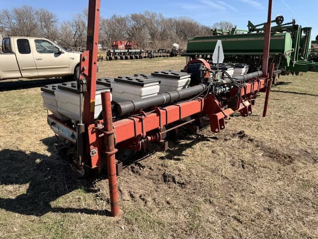 Image of White 6000 equipment image 1