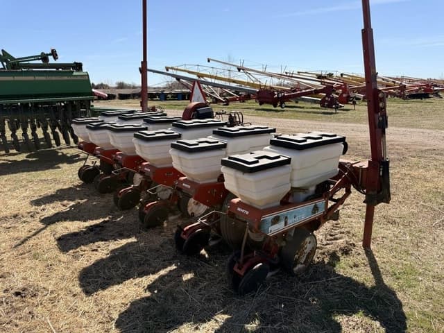 Image of White 6000 equipment image 3