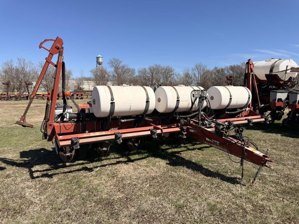 White 6000 Equipment Image0