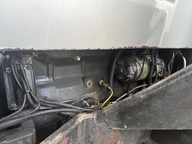 Image of White 6065 equipment image 2