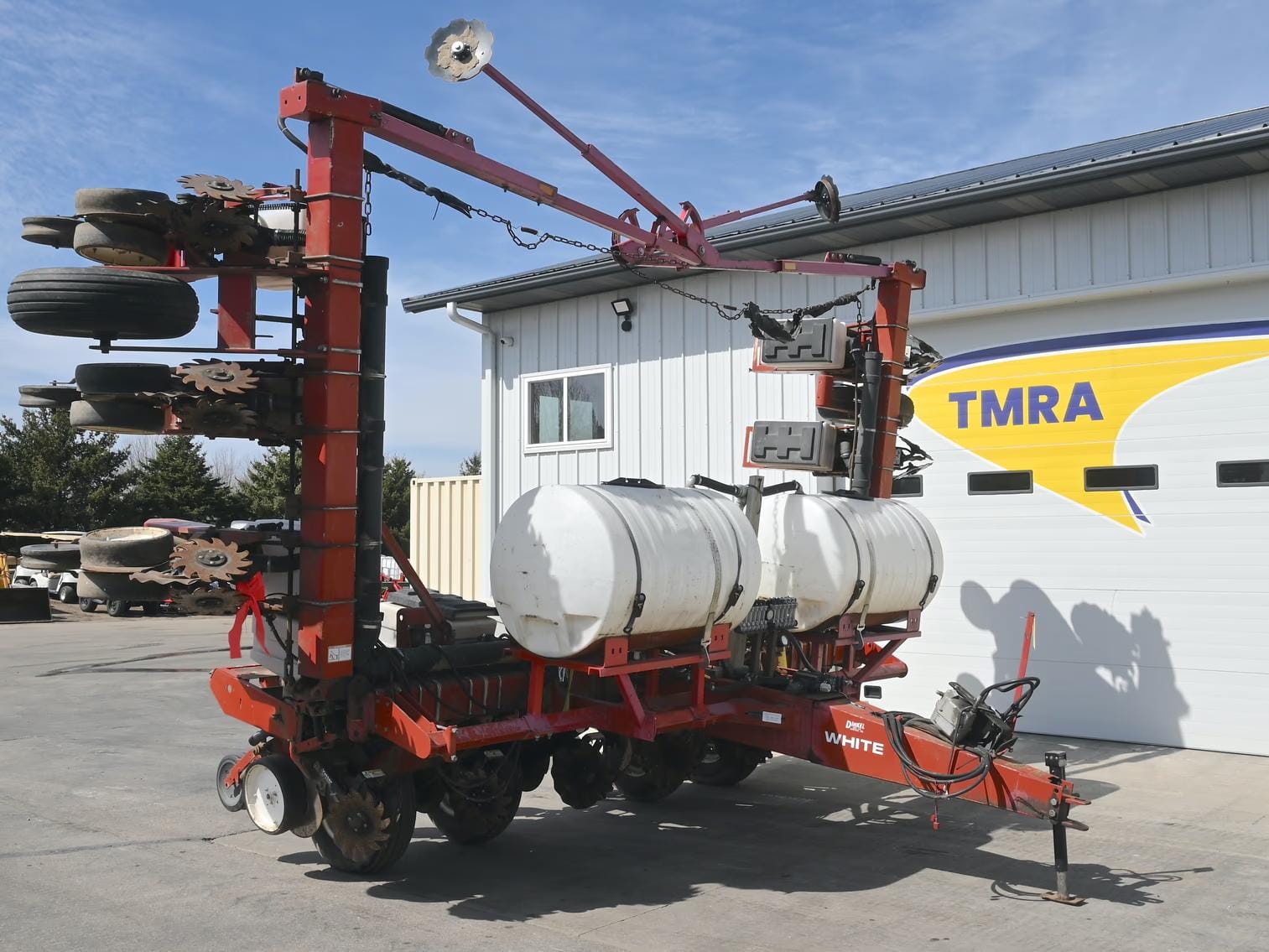 White 6122 Equipment Image0