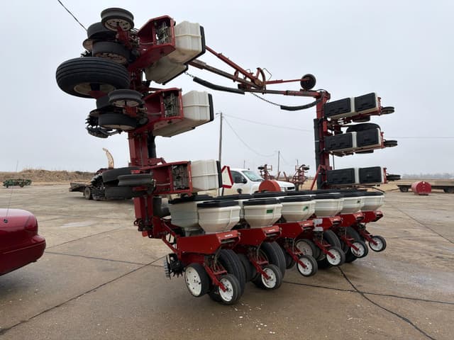 Image of White 6100 equipment image 3