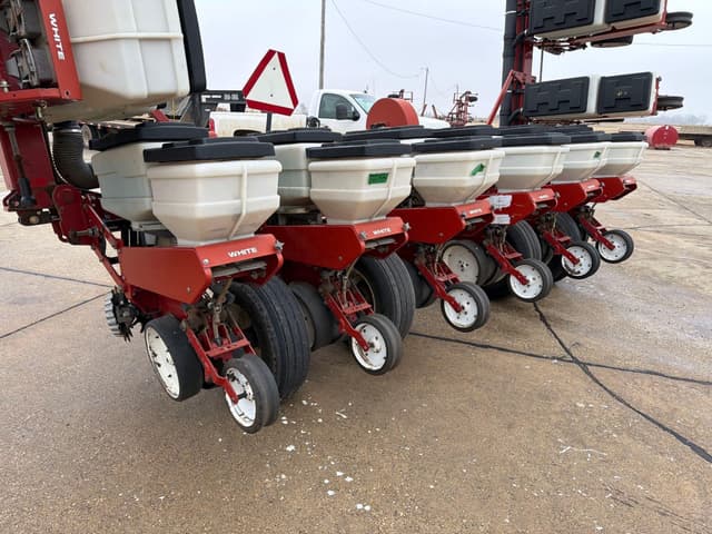 Image of White 6100 equipment image 4