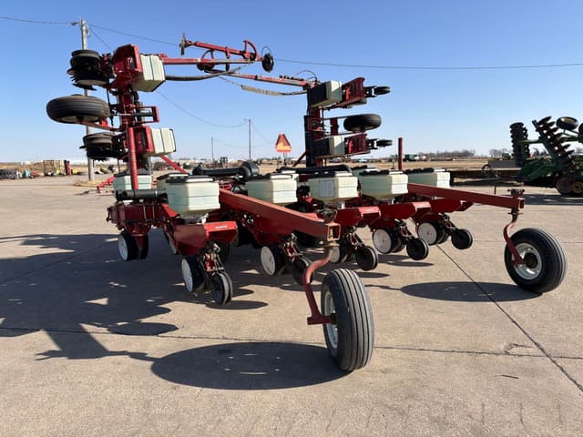 Image of White 6100 equipment image 2