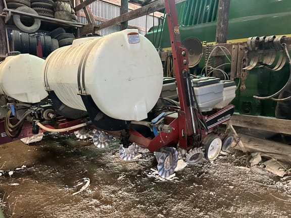 White 6100 Equipment Image0