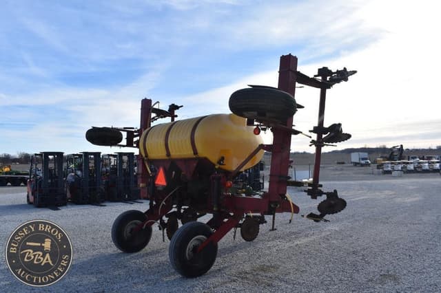 Image of White 6100 equipment image 4