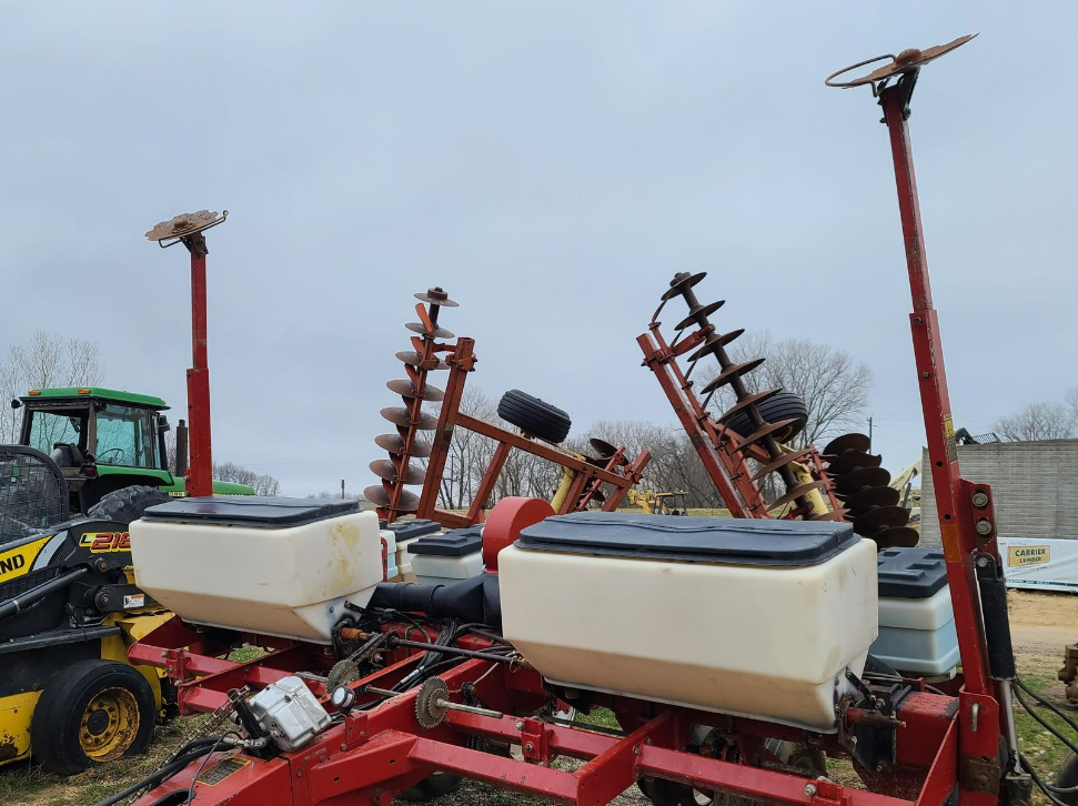 Main image White 6100