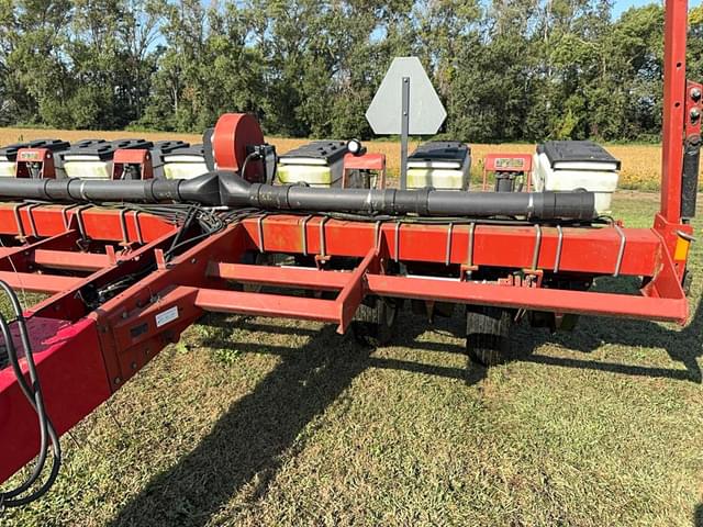 Image of White 6100 equipment image 2