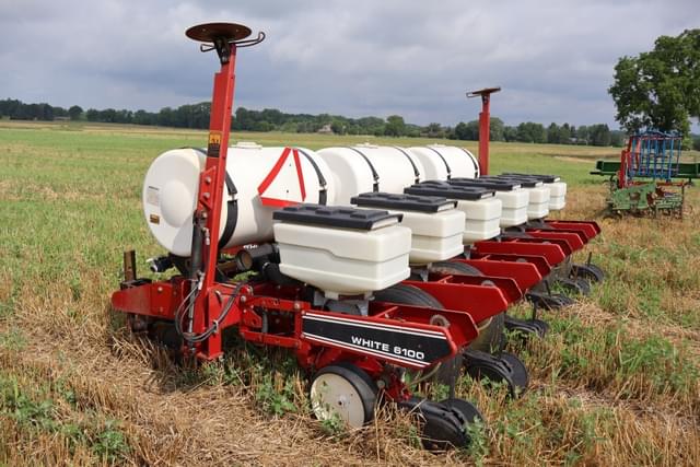 Image of White 6100 equipment image 2