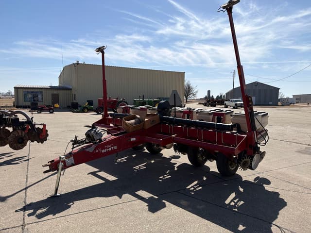 Image of White 6100 equipment image 3