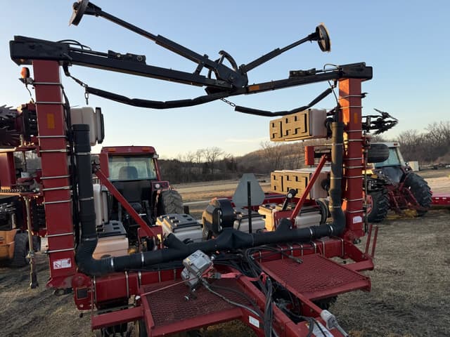 Image of White 6100 equipment image 3