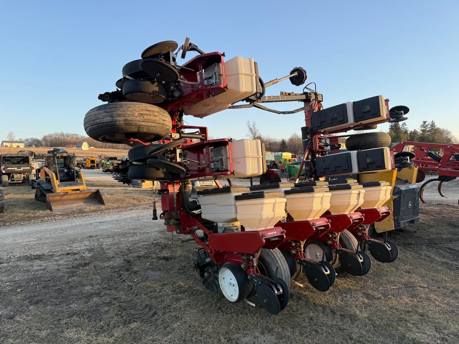 White 6100 Equipment Image0