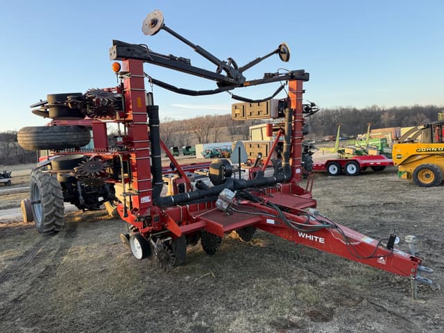 Image of White 6100 equipment image 1