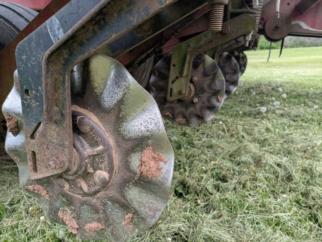 Image of White 6100 equipment image 3