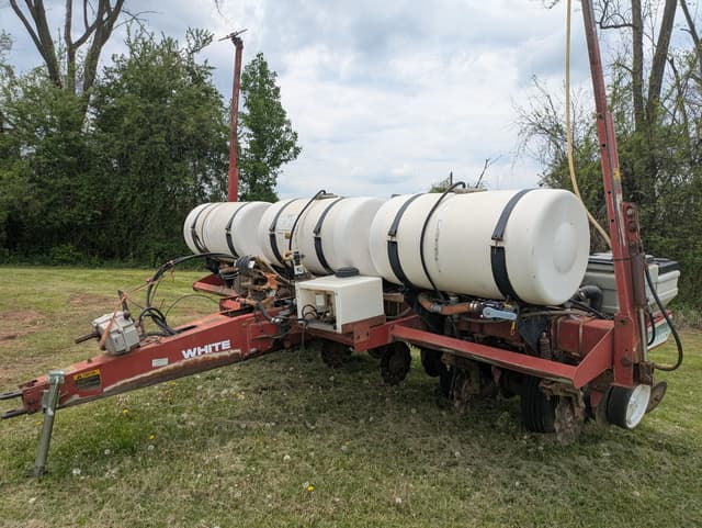 Image of White 6100 equipment image 2