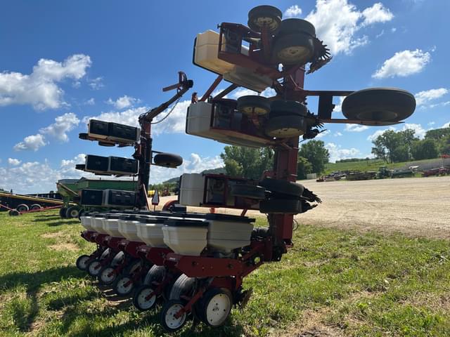 Image of White 6100 equipment image 3