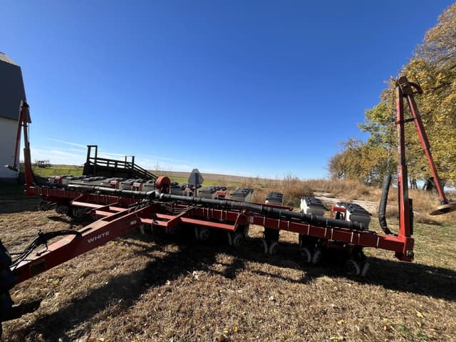 Image of White 6100 equipment image 1