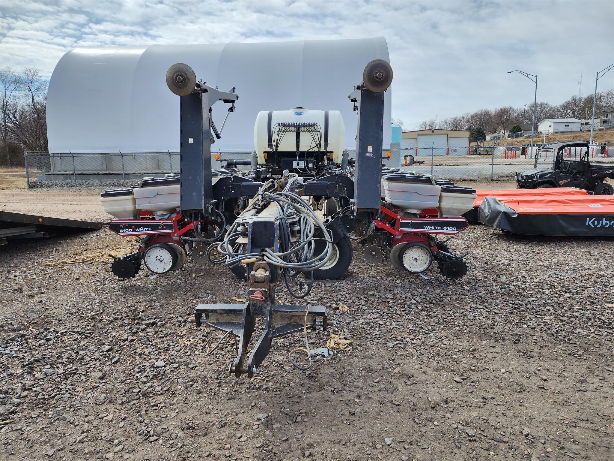 Main image White 6100