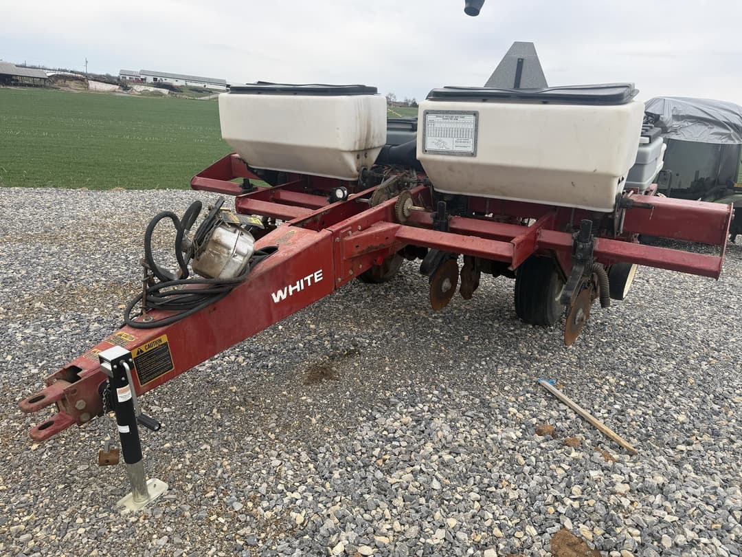 Image of White 6100 Image 0