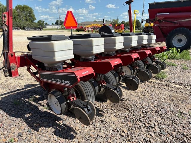 Image of White 6106 equipment image 3