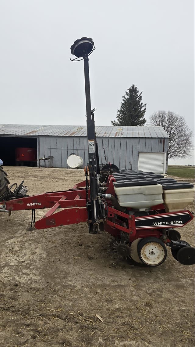 Image of White 6106 equipment image 4