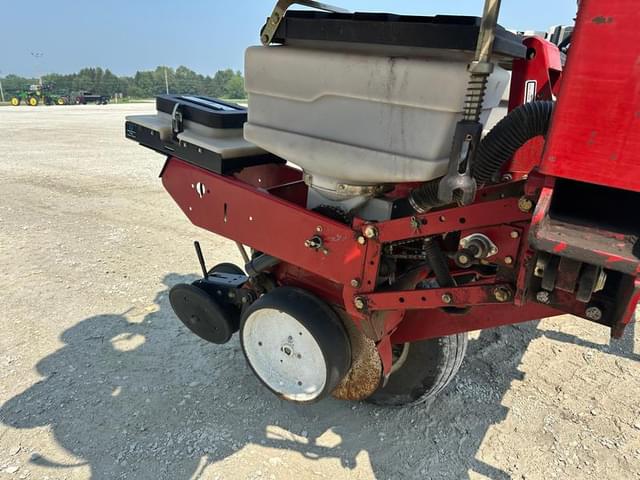 Image of White 6122 equipment image 4