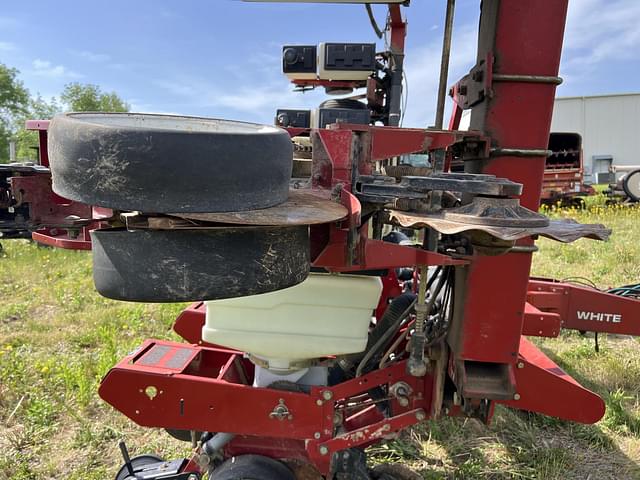 Image of White 6122 equipment image 2