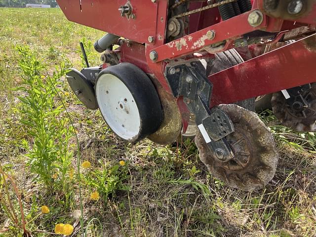 Image of White 6122 equipment image 1