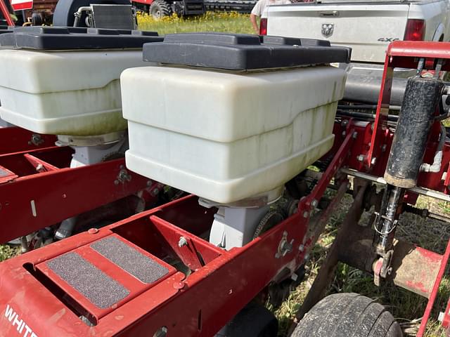 Image of White 6122 equipment image 4
