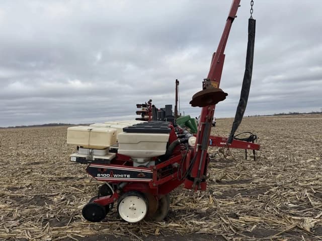 Image of White 6122 equipment image 1