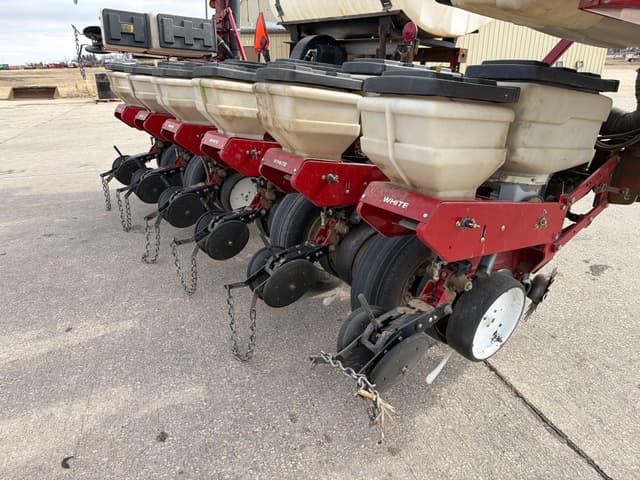 Image of White 6122 equipment image 4