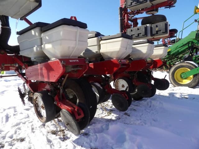 Image of White 6138 equipment image 3