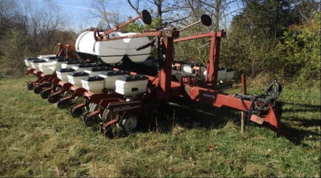 White 6180 Equipment Image0