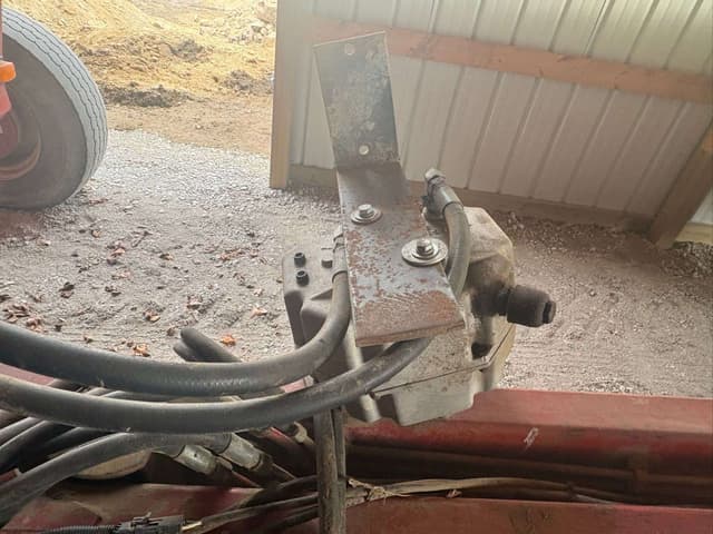 Image of White 6180 equipment image 4