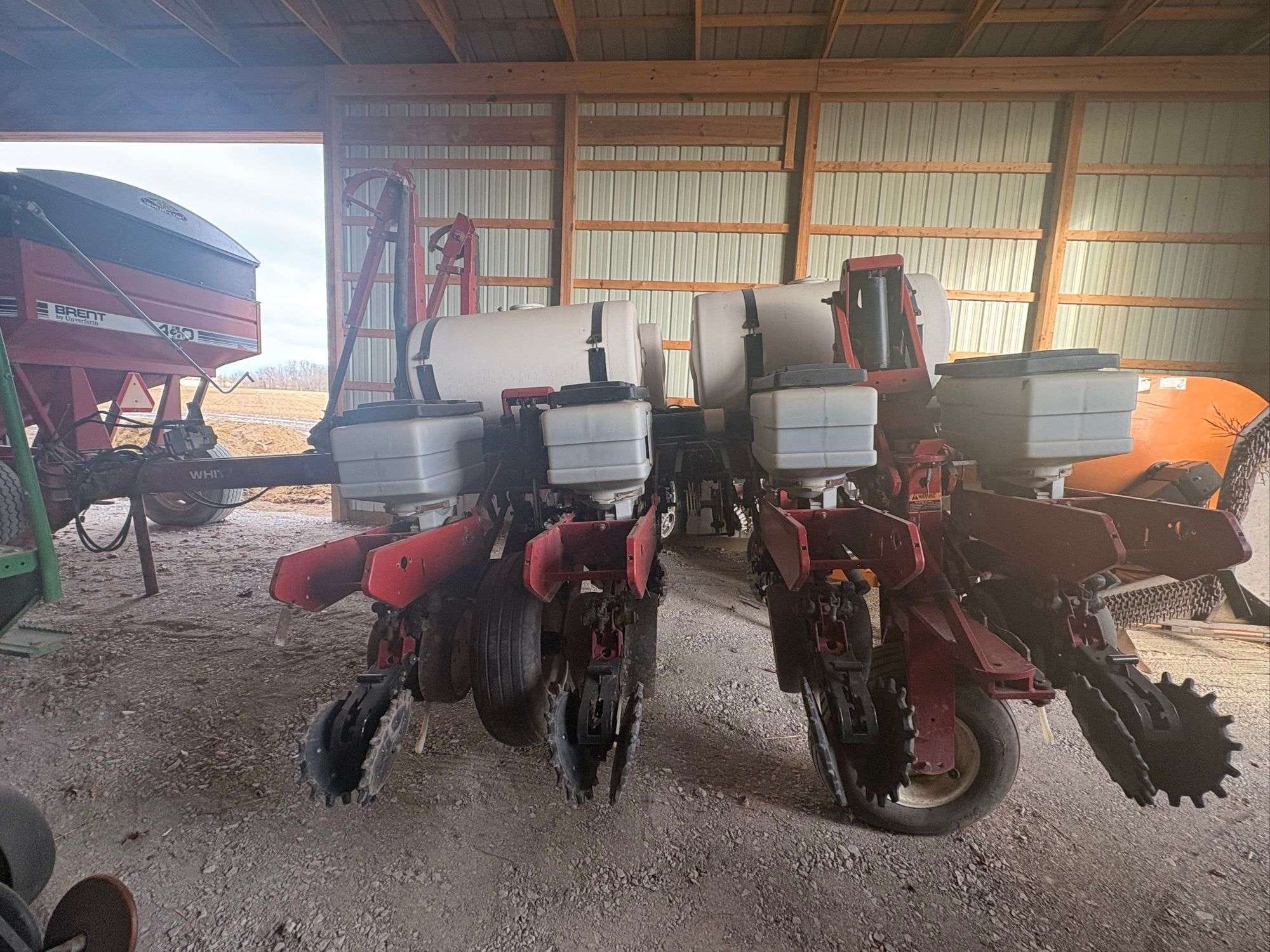 White 6180 Equipment Image0